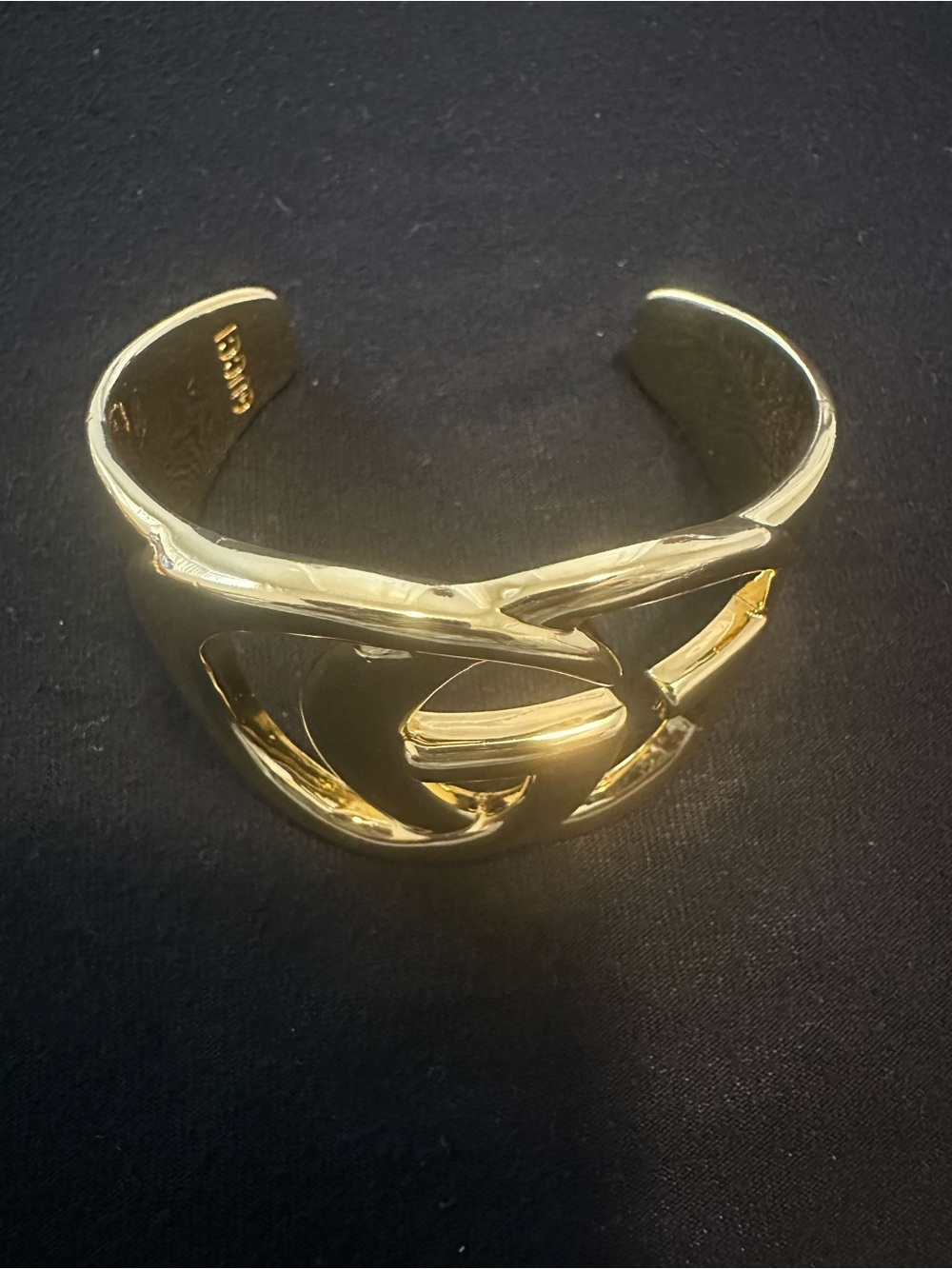 GG Polished Gold Interlocking G Cuff Bracelet - Picture 2 of 8